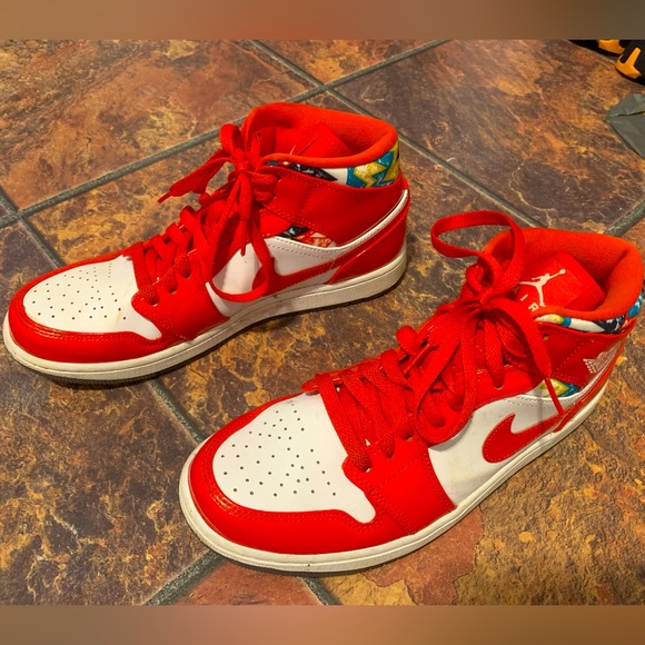 Jordan 1 Barcelona Red Patent 😍 - Picture 1 of 6